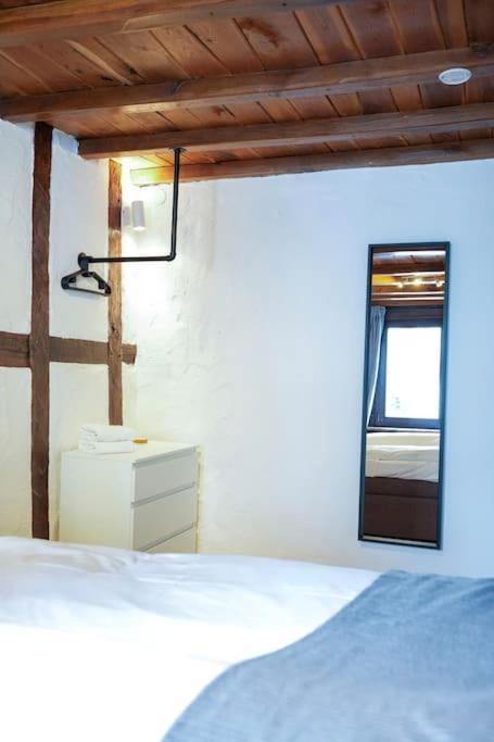 Charmante Fachwerk Wohnung Mit Terrasse In Der Altstadt كوبلنس المظهر الخارجي الصورة